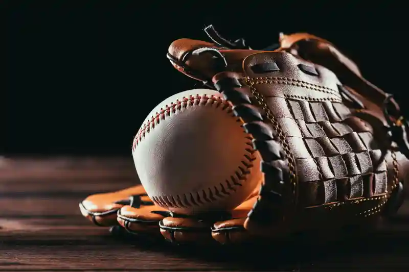Baseball Glove Breaking: A Complete Guide to Softening and Shaping Your Glove